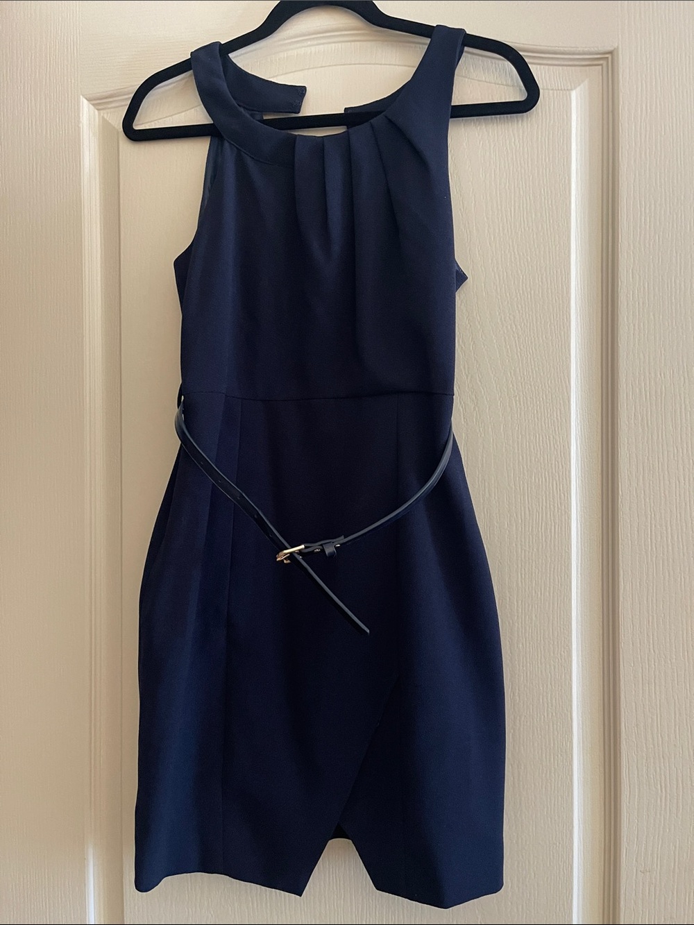 🔥C. Luce Navy Sleeveless Sheath Dress